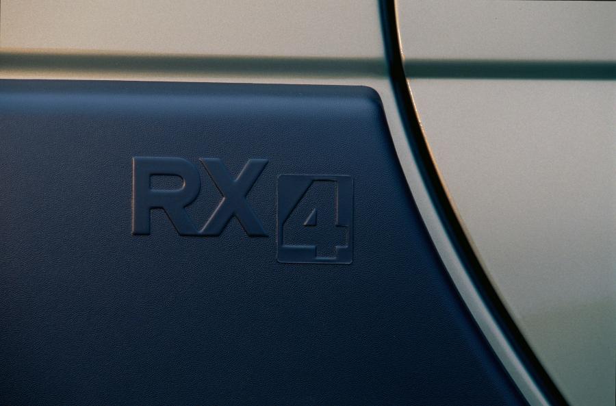 Renault Scenic RX4 2000 года  (фото 25 из 66)